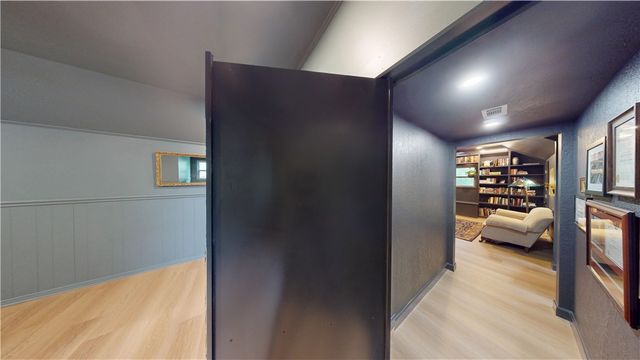 701 E Pleasant Vw, Rogers, AR 72756