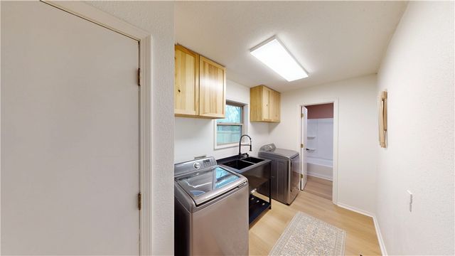 701 E Pleasant Vw, Rogers, AR 72756