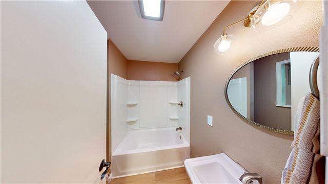 701 E Pleasant Vw, Rogers, AR 72756