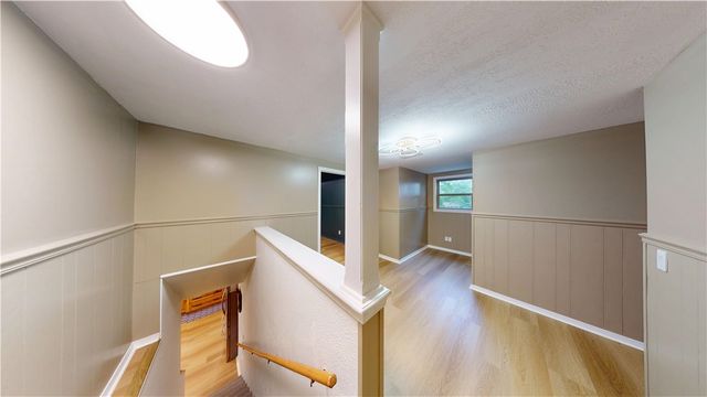701 E Pleasant Vw, Rogers, AR 72756