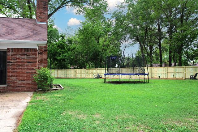 701 E Pleasant Vw, Rogers, AR 72756