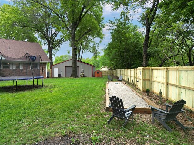 701 E Pleasant Vw, Rogers, AR 72756