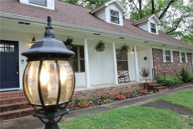 701 E Pleasant Vw, Rogers, AR 72756