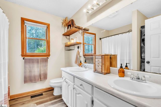 130 Conway Drive, Fountain Inn, SC 29644