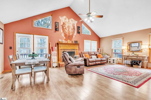 130 Conway Drive, Fountain Inn, SC 29644