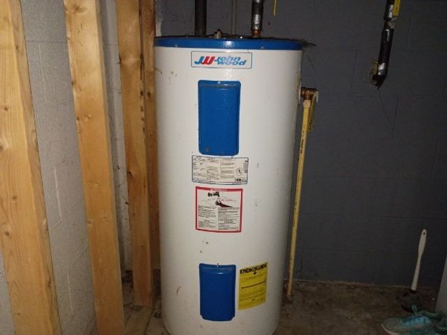 2948 Core Dr, Clarksville, TN 37040