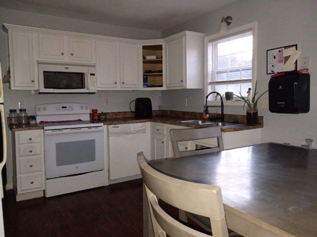 2948 Core Dr, Clarksville, TN 37040