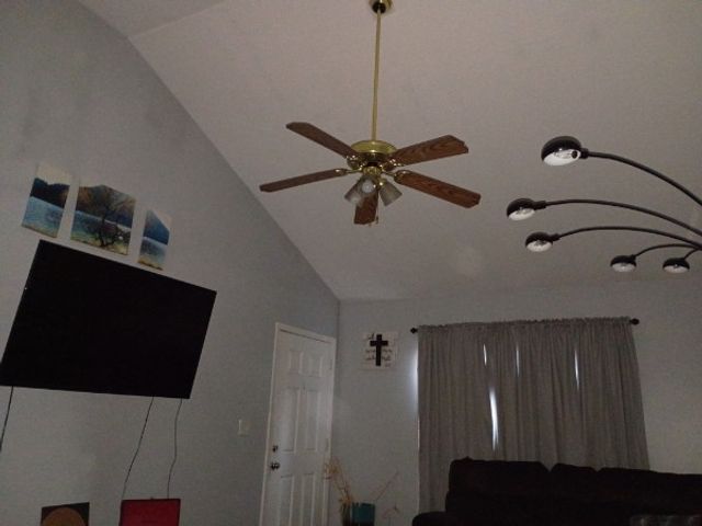 2948 Core Dr, Clarksville, TN 37040