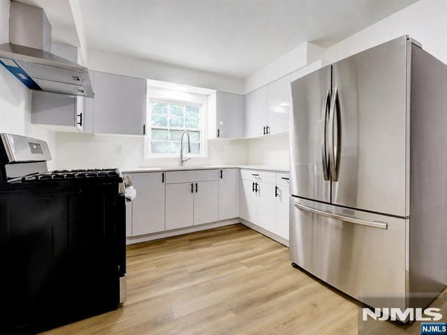 4-21 Saddle River Road 2, Fair Lawn, NJ 07410