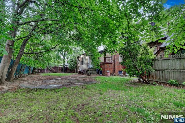 4-21 Saddle River Road 2, Fair Lawn, NJ 07410