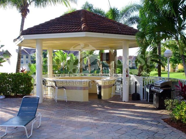 4650 Saint Croix LN 725, Naples, FL 34109