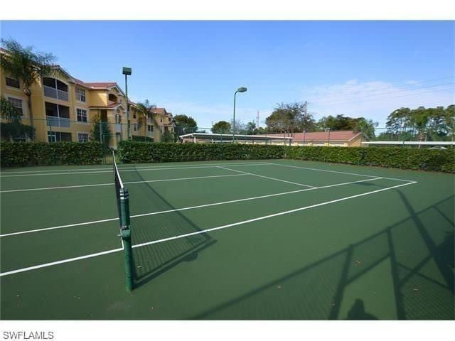 4650 Saint Croix LN 725, Naples, FL 34109