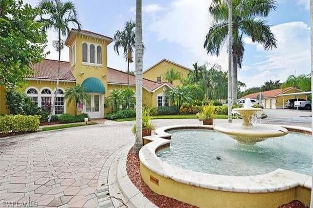 4650 Saint Croix LN 725, Naples, FL 34109