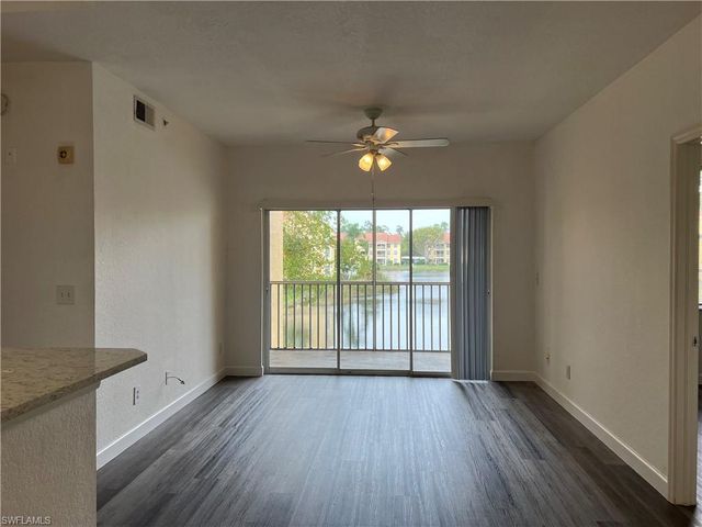 4650 Saint Croix LN 725, Naples, FL 34109