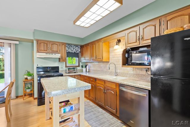 1312 Fairlane Drive, Adrian, MI 49221