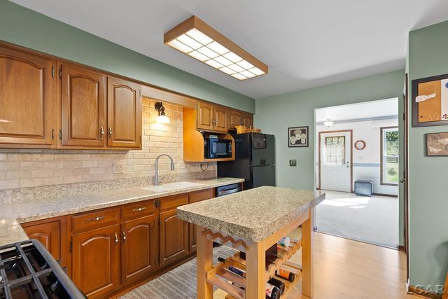 1312 Fairlane Drive, Adrian, MI 49221