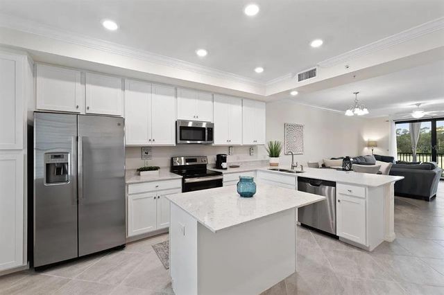 17724 GAWTHROP DRIVE 204, Bradenton, FL 34211