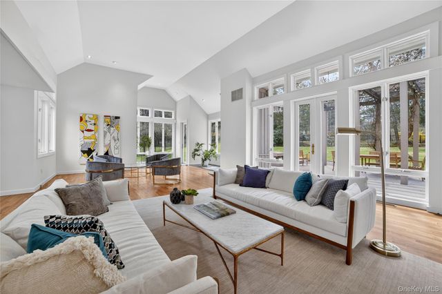360 Crow Hill Road, Mount Kisco, NY 10549