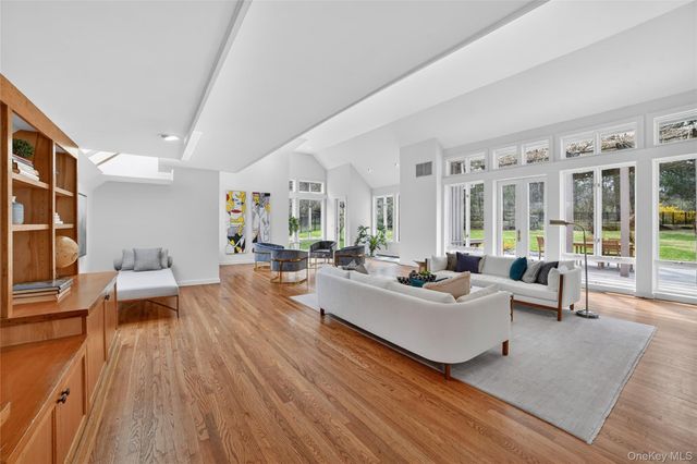 360 Crow Hill Road, Mount Kisco, NY 10549