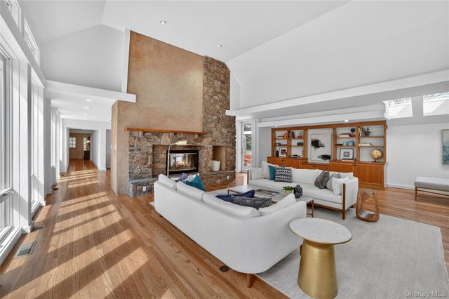 360 Crow Hill Road, Mount Kisco, NY 10549