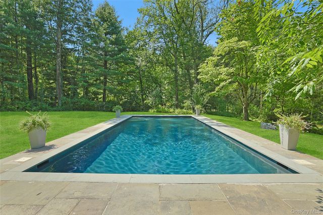 360 Crow Hill Road, Mount Kisco, NY 10549