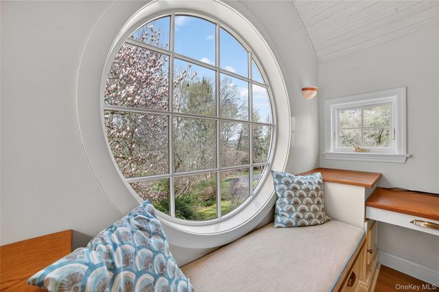 360 Crow Hill Road, Mount Kisco, NY 10549