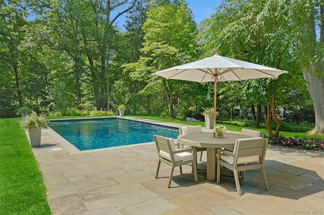 360 Crow Hill Road, Mount Kisco, NY 10549