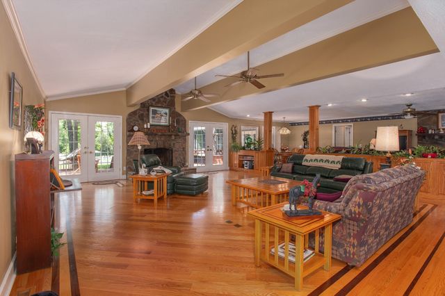 9786 Hartsville Pike, Lebanon, TN 37087