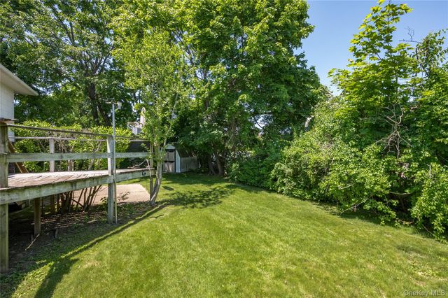 304 Violet Street, Massapequa Park, NY 11762