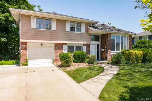 304 Violet Street, Massapequa Park, NY 11762