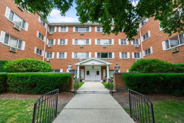 950 Washington Boulevard 206, Oak Park, IL 60302