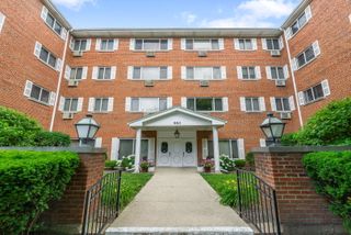 950 Washington Boulevard 206, Oak Park, IL 60302