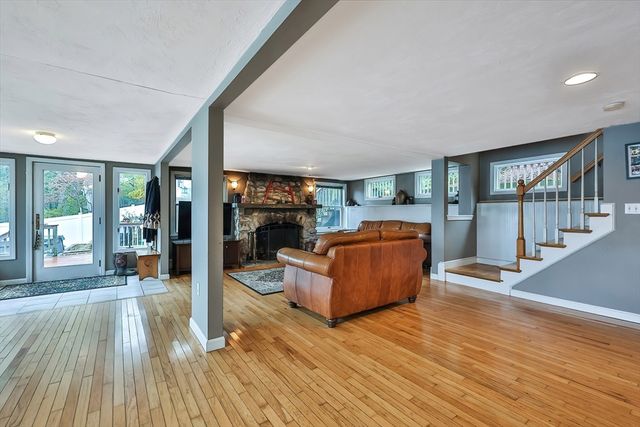 371 & 377 Franklin St, Wrentham, MA 02093