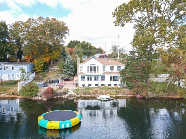 371 & 377 Franklin St, Wrentham, MA 02093