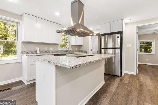 2571 Elliott Street NW, Atlanta, GA 30318