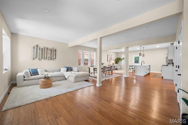 3924 Parker Avenue, St Louis, MO 63116