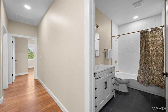 3924 Parker Avenue, St Louis, MO 63116