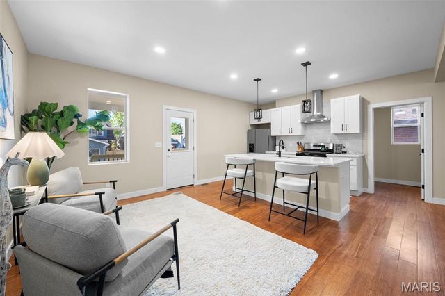 3924 Parker Avenue, St Louis, MO 63116