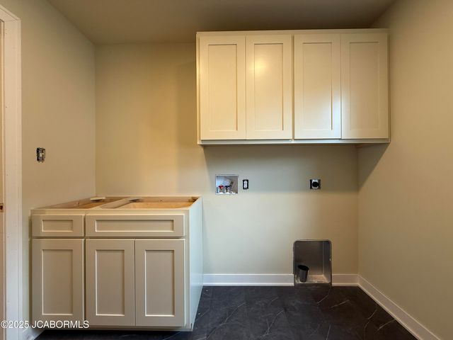 710 SARDONYX DRIVE, Jefferson City, MO 65109