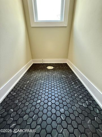 710 SARDONYX DRIVE, Jefferson City, MO 65109