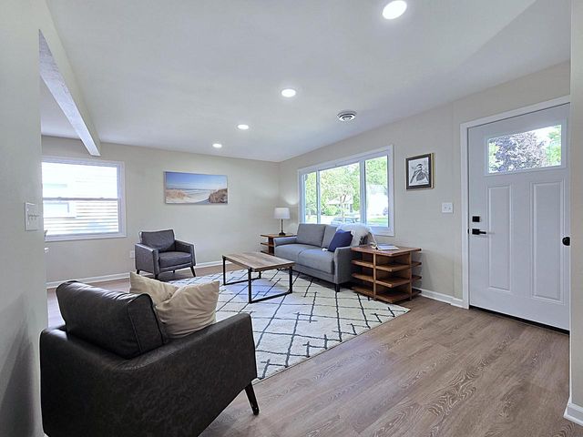 6538 W Euclid AVENUE, Milwaukee, WI 53219