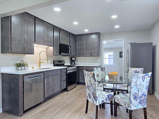 6538 W Euclid AVENUE, Milwaukee, WI 53219