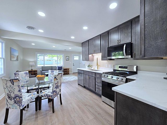 6538 W Euclid AVENUE, Milwaukee, WI 53219