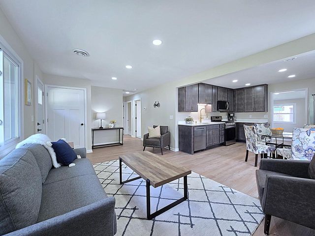 6538 W Euclid AVENUE, Milwaukee, WI 53219