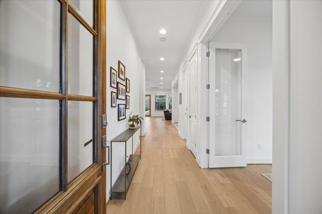 1010 W 42nd Street, Houston, TX 77018