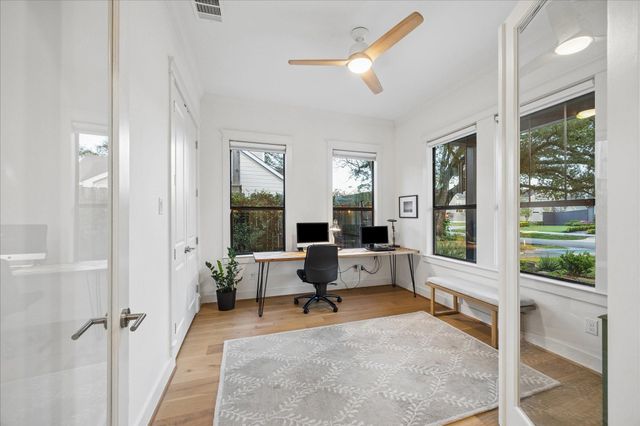 1010 W 42nd Street, Houston, TX 77018