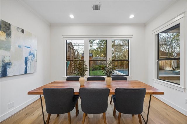 1010 W 42nd Street, Houston, TX 77018