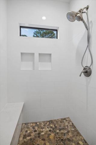 1010 W 42nd Street, Houston, TX 77018