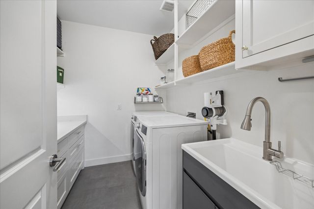 1010 W 42nd Street, Houston, TX 77018