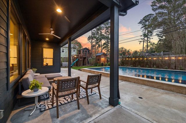 1010 W 42nd Street, Houston, TX 77018